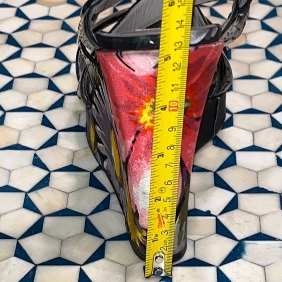 Valentino Black Patent & Floral Print Wedge Slingback Sandals Sz. 39.5/ 9. EUC - Picture 15 of 16